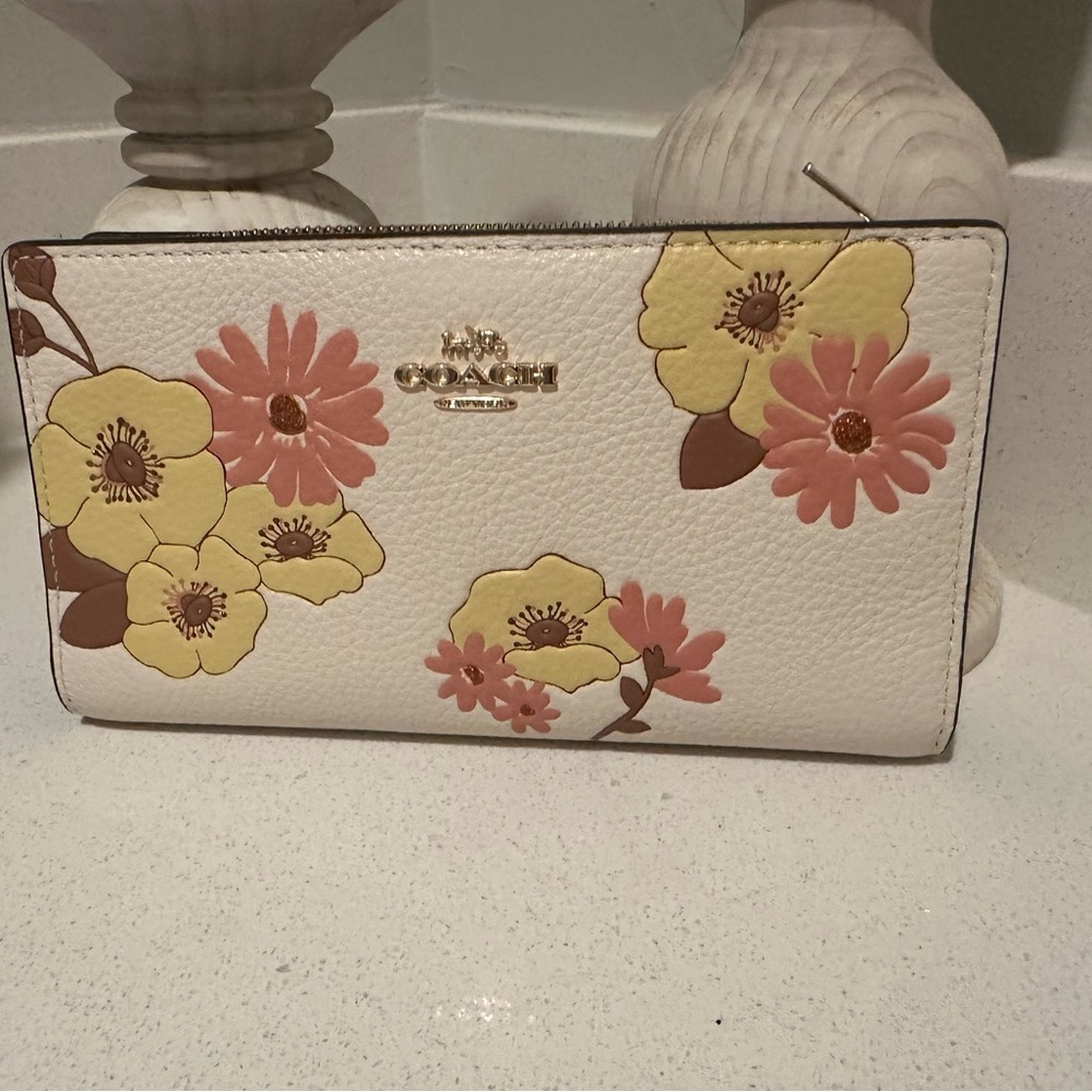 coach floral wallet
